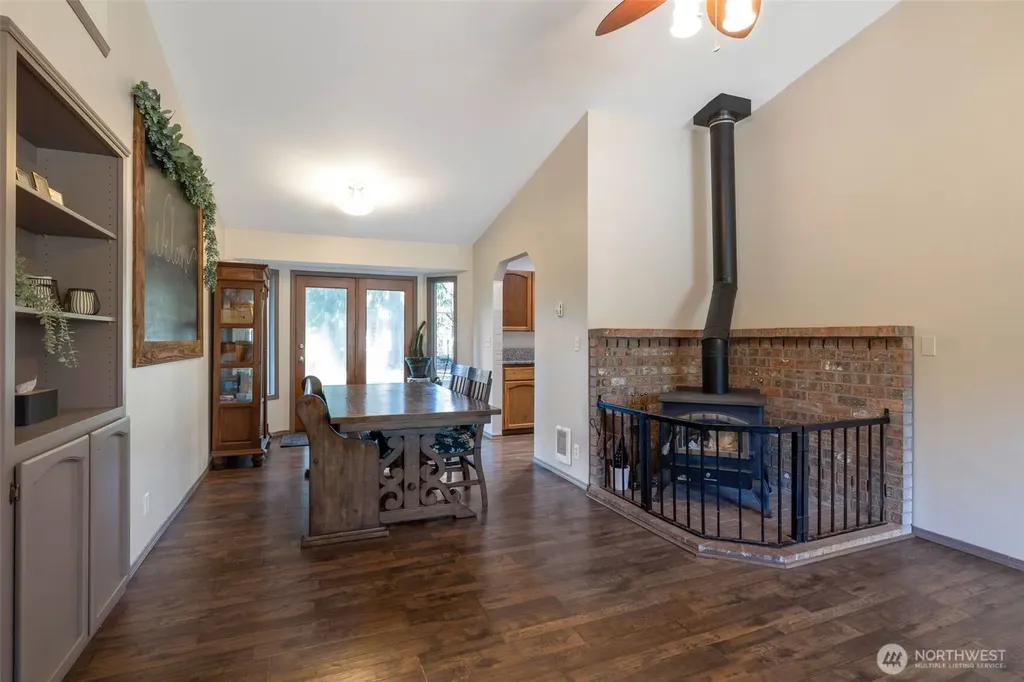 37905 250th Avenue SE Enumclaw WA 98022