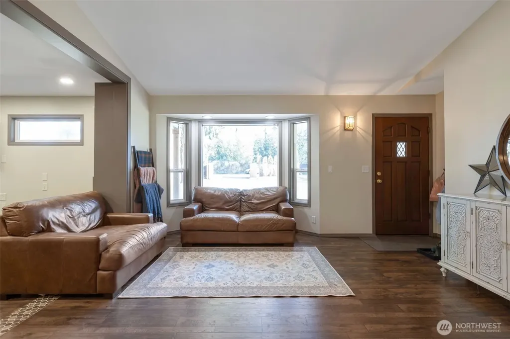 37905 250th Avenue SE Enumclaw WA 98022