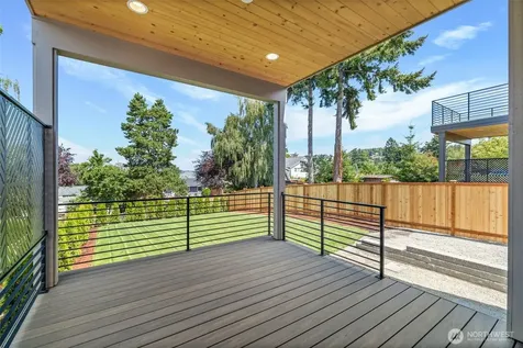 425 Ton-a-wan-da Avenue NE Tacoma WA 98422
