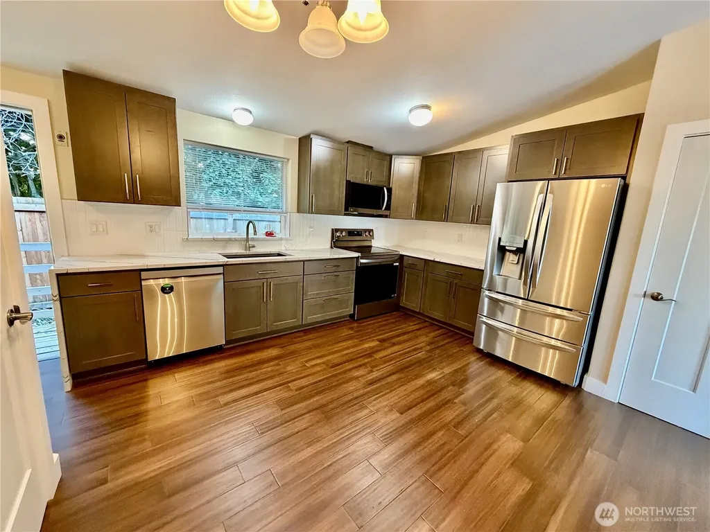 1311 104th St E Tacoma WA 98445