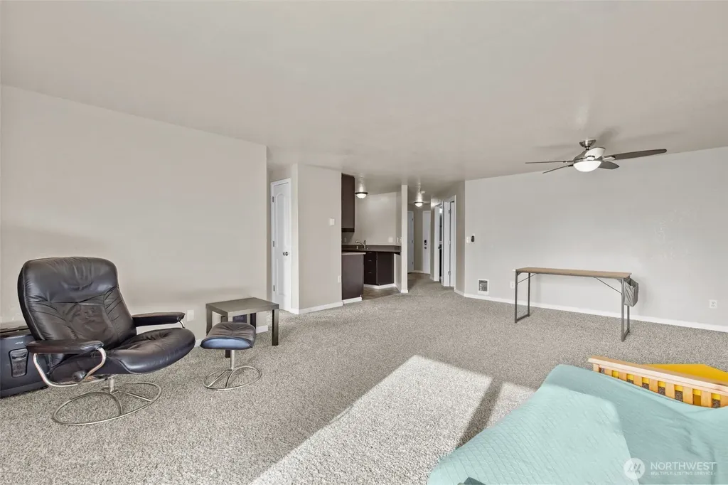 9815 Holly Drive Everett WA 98204