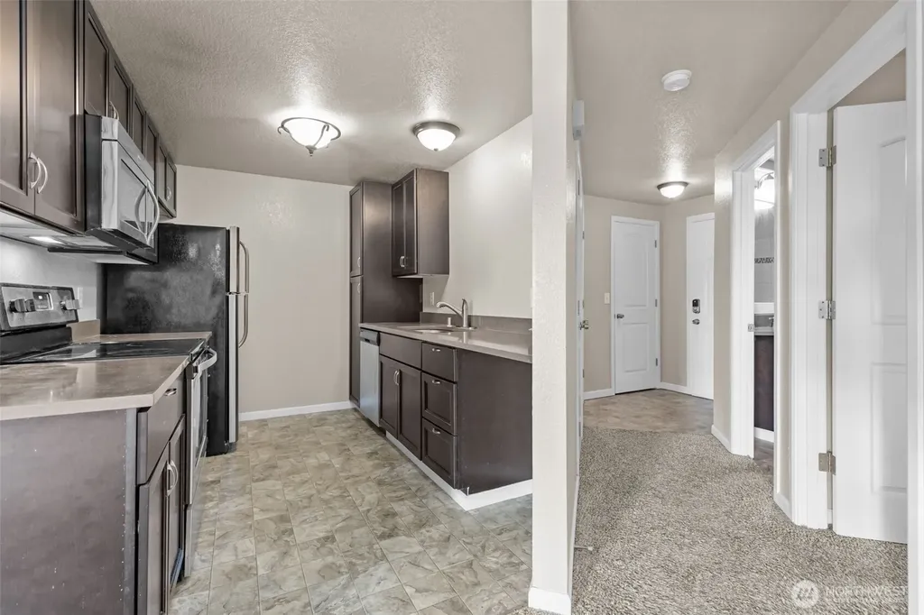 9815 Holly Drive Everett WA 98204