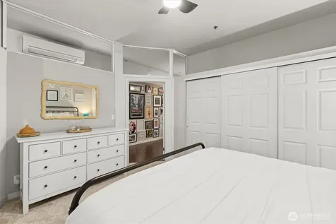 526 1st Avenue S Seattle WA 98104