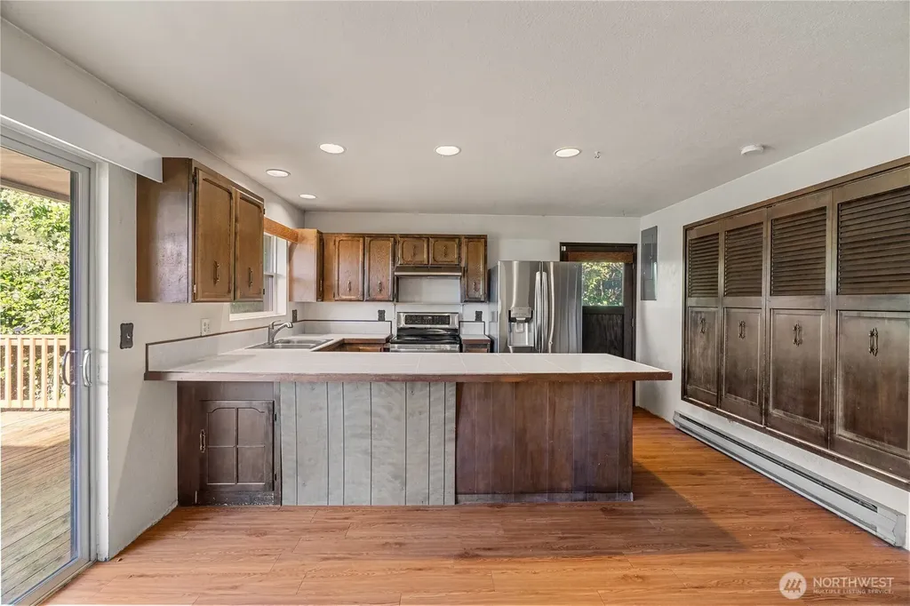 209 W Chenault Avenue Hoquiam WA 98550