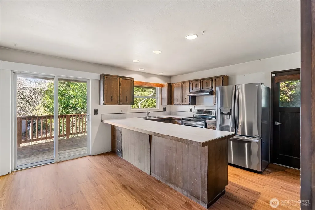 209 W Chenault Avenue Hoquiam WA 98550