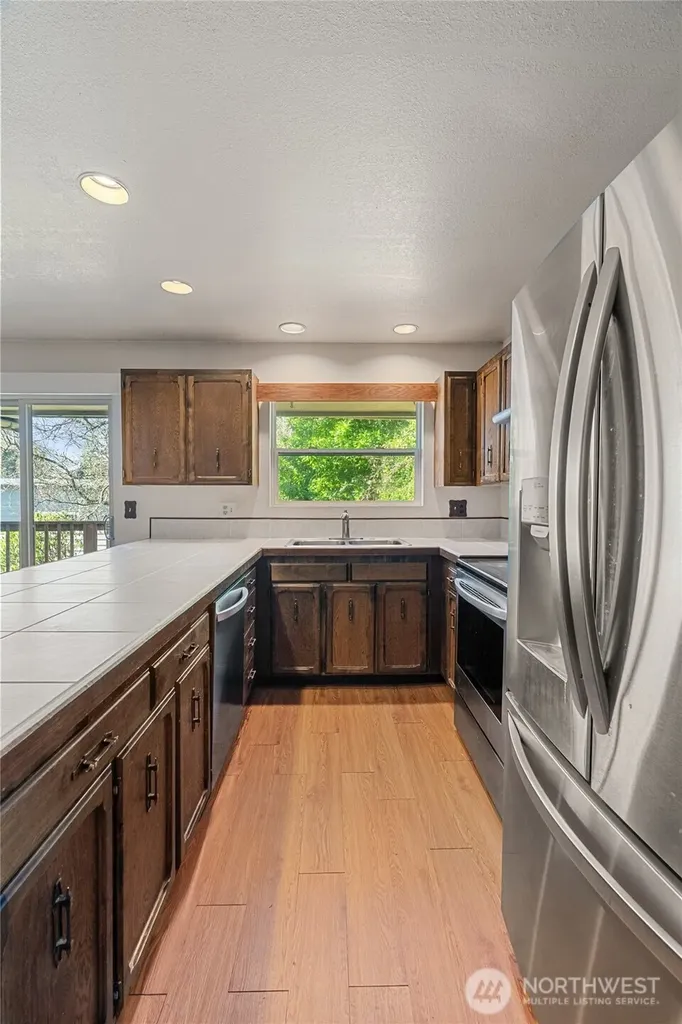 209 W Chenault Avenue Hoquiam WA 98550