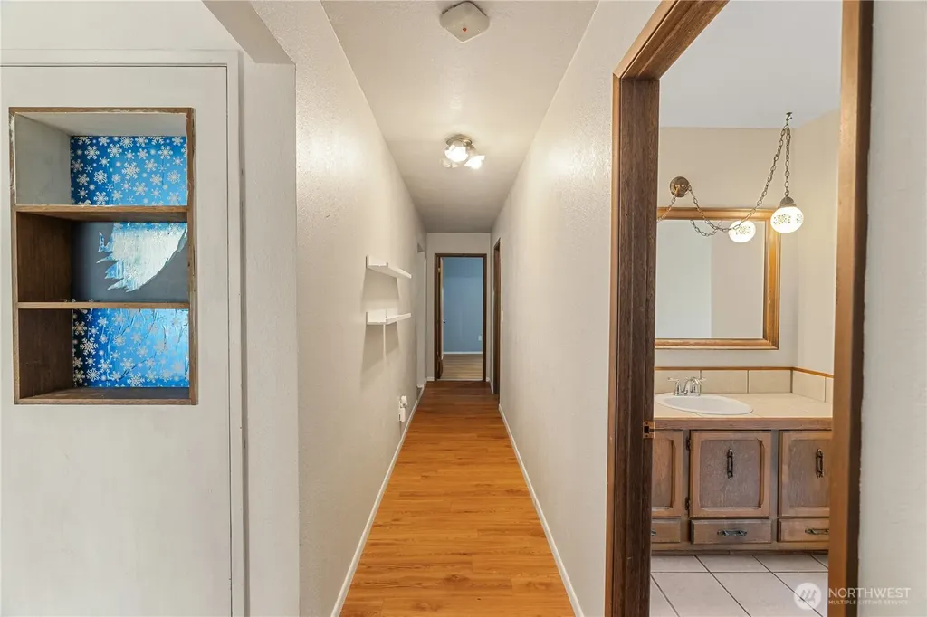 209 W Chenault Avenue Hoquiam WA 98550
