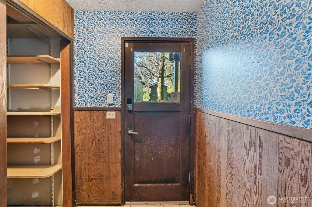 209 W Chenault Avenue Hoquiam WA 98550