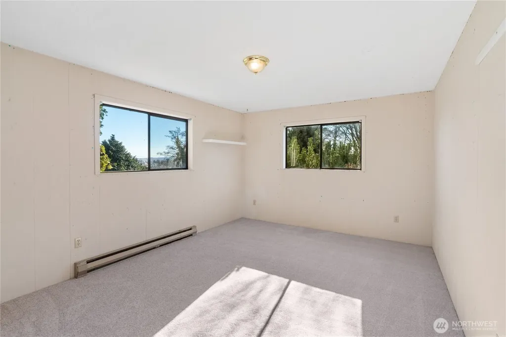209 W Chenault Avenue Hoquiam WA 98550