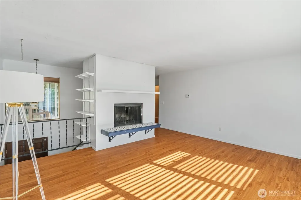 209 W Chenault Avenue Hoquiam WA 98550