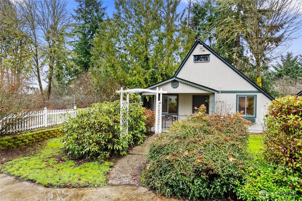 9911 Berkshire Loop SE Olympia WA 98513