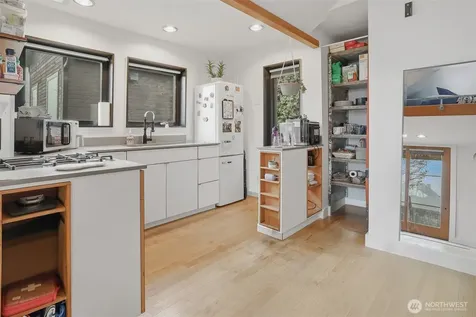3868 16th Avenue SW Seattle WA 98106