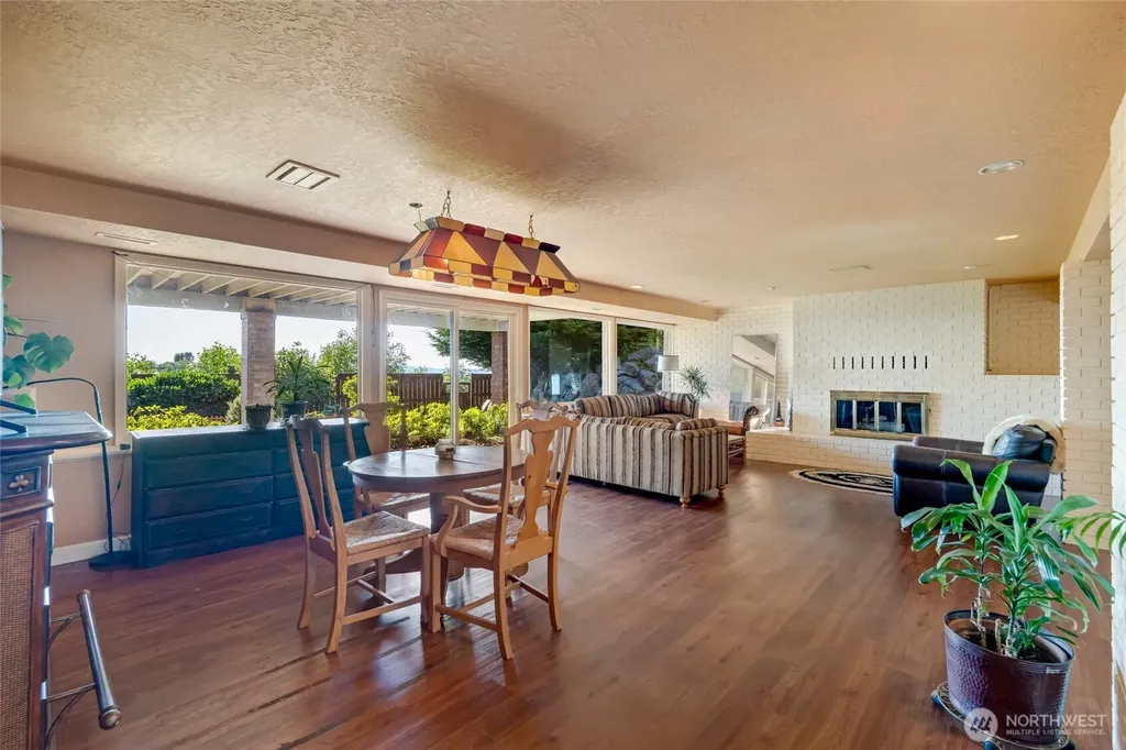 416 Alverson Boulevard Everett WA 98201