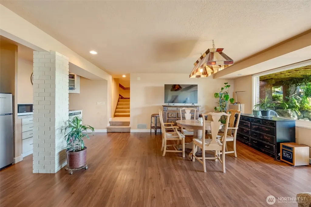 416 Alverson Boulevard Everett WA 98201