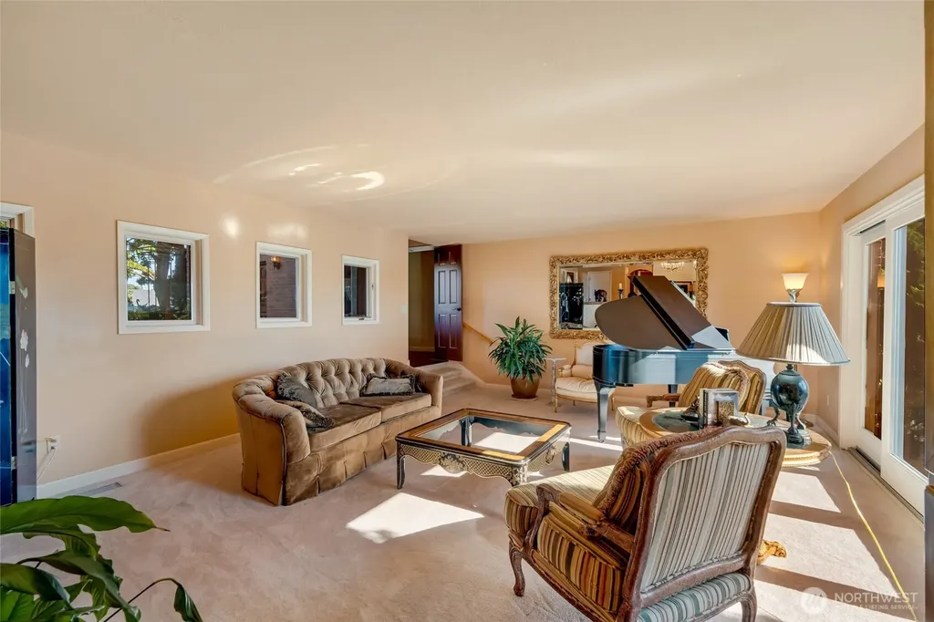 416 Alverson Boulevard Everett WA 98201