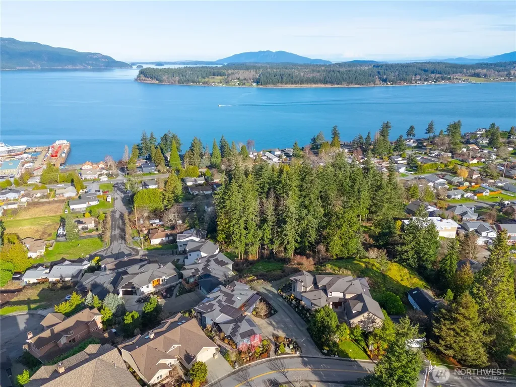 2712 17th Street Anacortes WA 98221