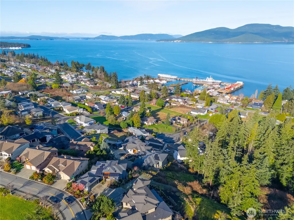 2712 17th Street Anacortes WA 98221