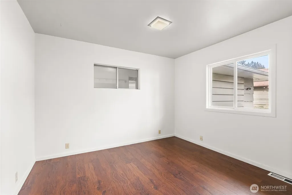 418 SW Canyon Loop Winlock WA 98596