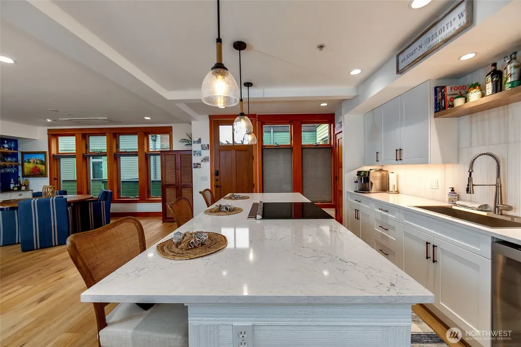 232 A Street Friday Harbor WA 98250