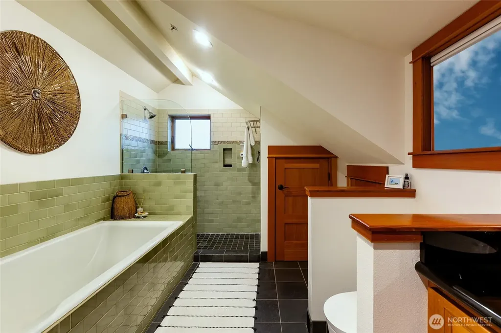 232 A Street Friday Harbor WA 98250