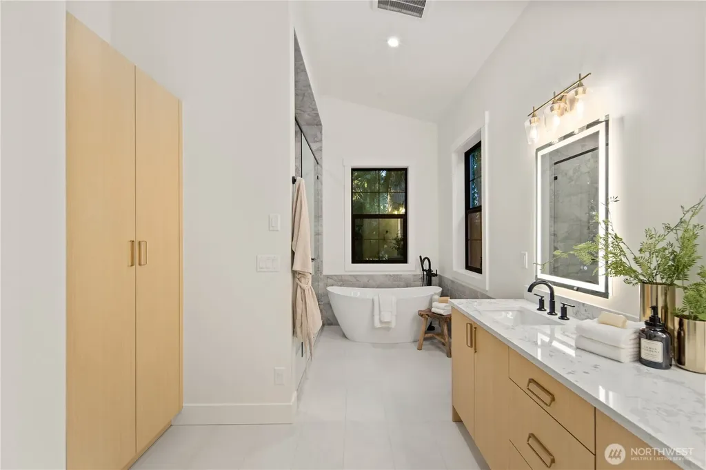 16654 NE 12th Street Bellevue WA 98008