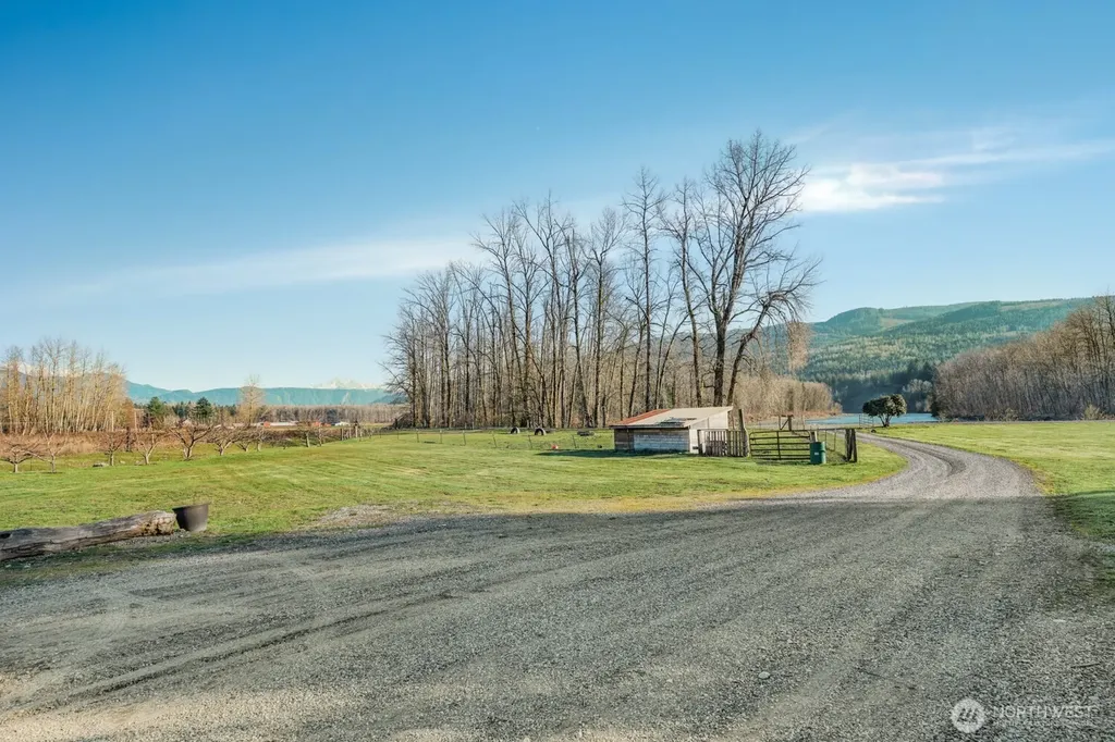 3999 Deming Road Everson WA 98247