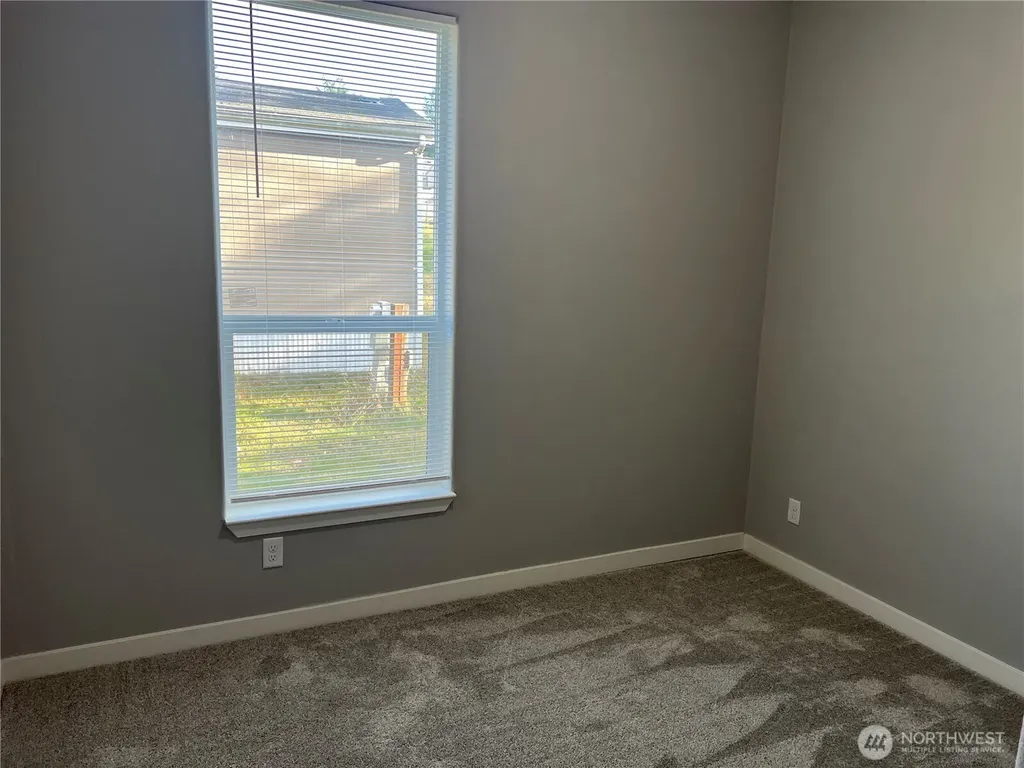 3371 SE Bielmeier Road Port Orchard WA 98367