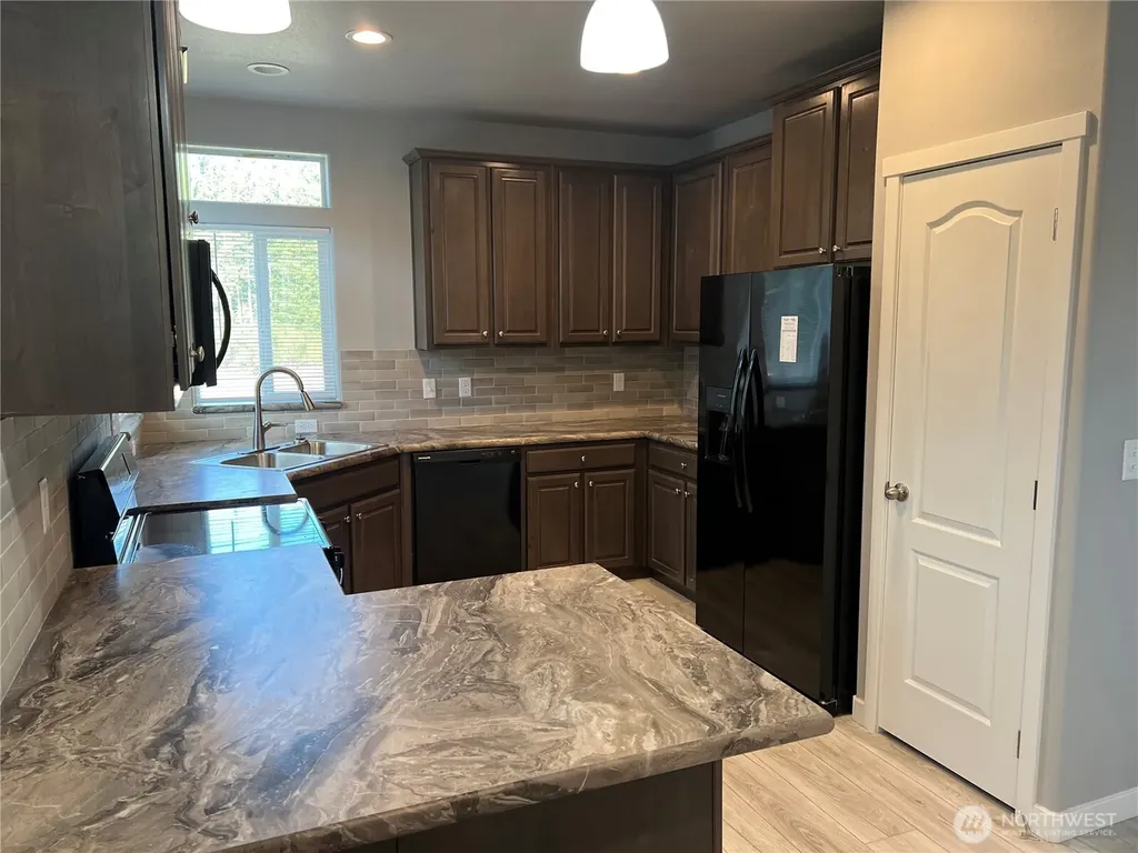 3371 SE Bielmeier Road Port Orchard WA 98367