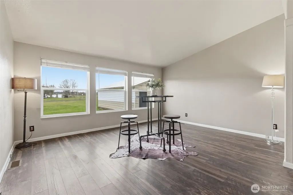 240 Rakoz Road Toledo WA 98591
