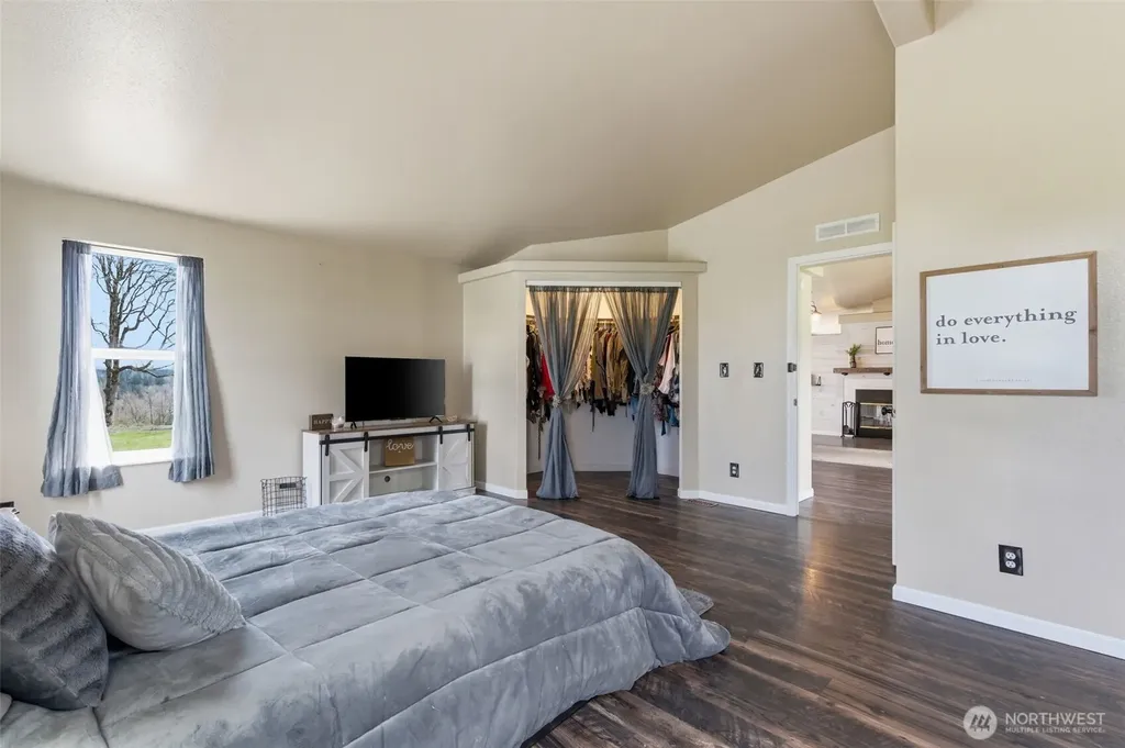 240 Rakoz Road Toledo WA 98591