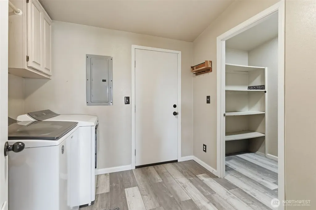 240 Rakoz Road Toledo WA 98591