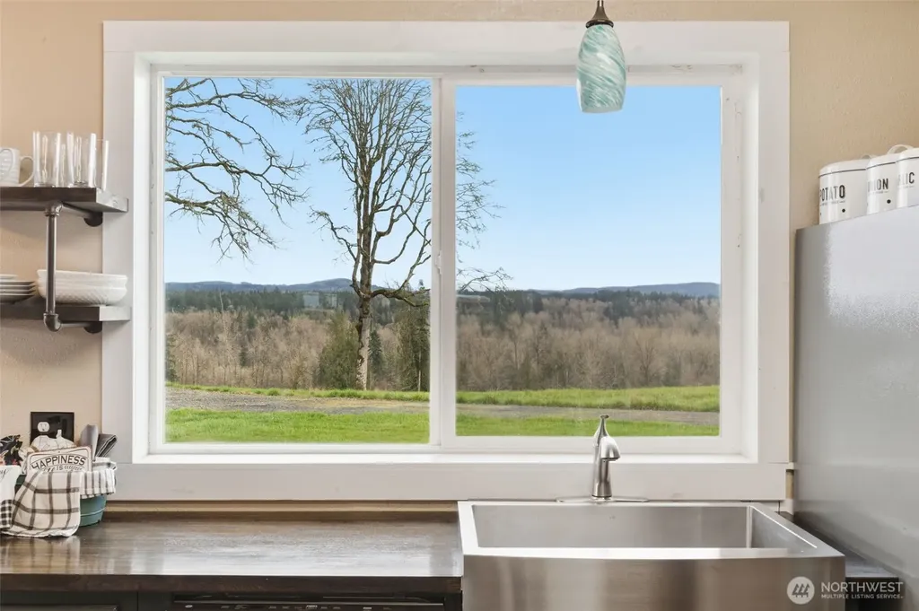 240 Rakoz Road Toledo WA 98591