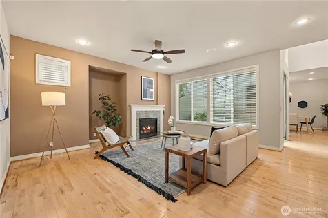 2127 NW Far Country Lane Issaquah WA 98027