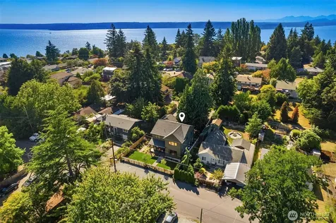 10421 41st Avenue SW Seattle WA 98146