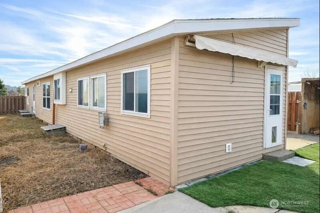 309 5th Avenue SE Ephrata WA 98823