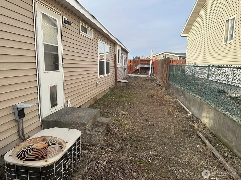 309 5th Avenue SE Ephrata WA 98823