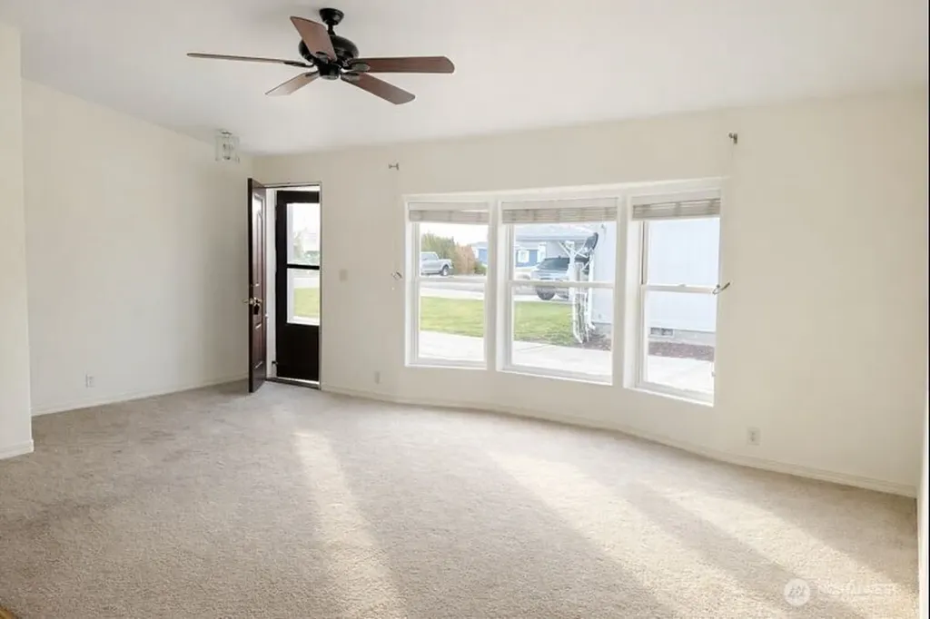 309 5th Avenue SE Ephrata WA 98823