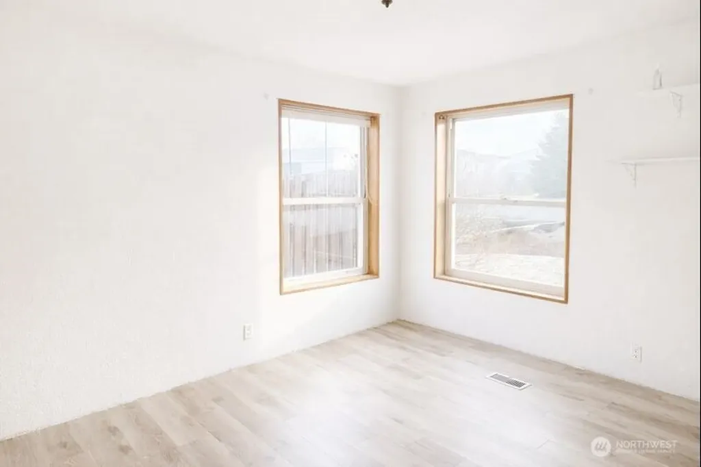 309 5th Avenue SE Ephrata WA 98823