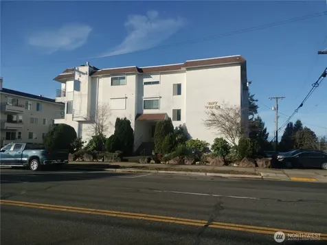 11755 Greenwood Avenue N Seattle WA 98133
