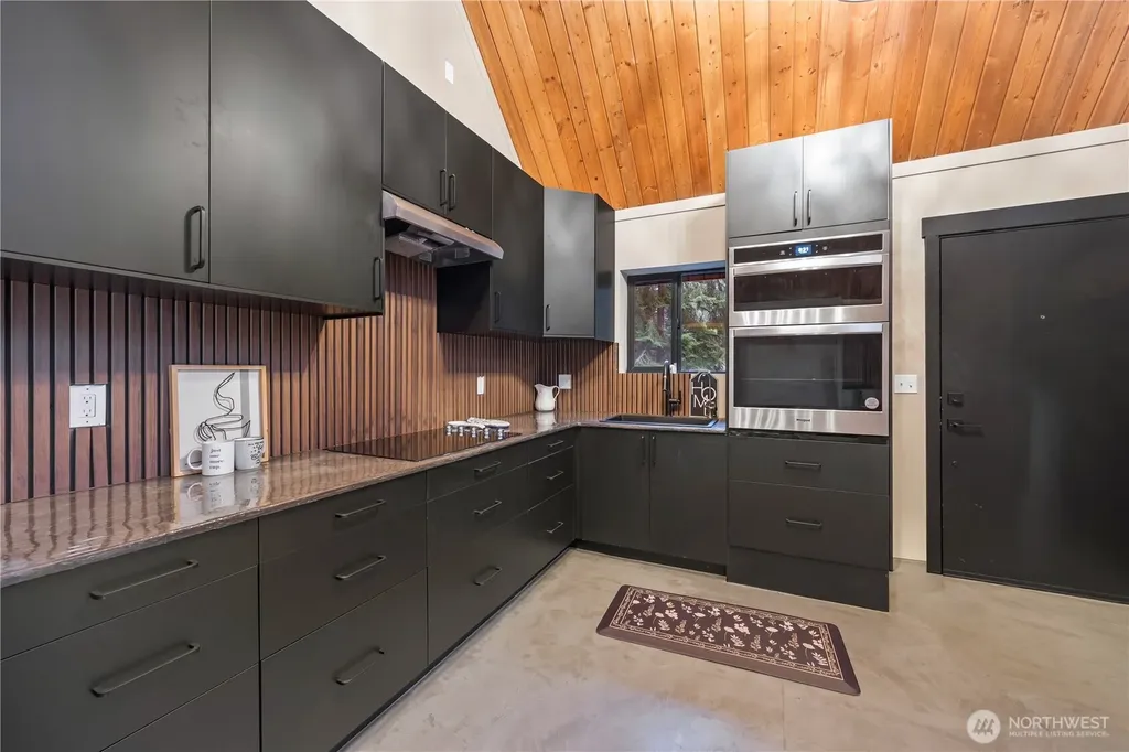 2103 46th Avenue NE Olympia WA 98506
