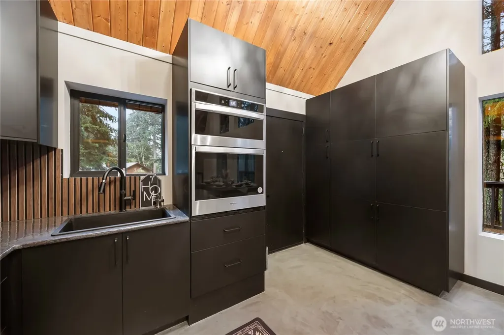 2103 46th Avenue NE Olympia WA 98506