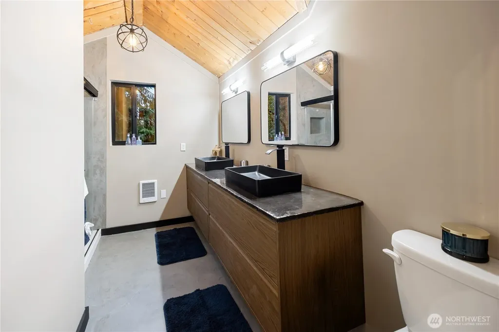 2103 46th Avenue NE Olympia WA 98506