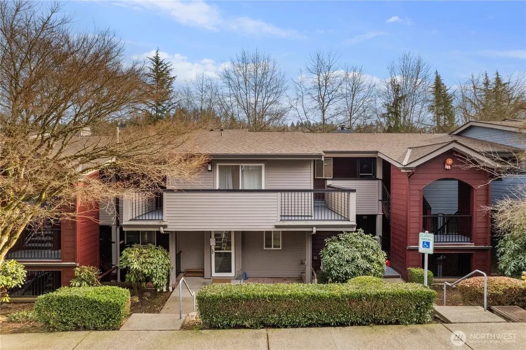 15805 Waynita Way NE Bothell WA 98011