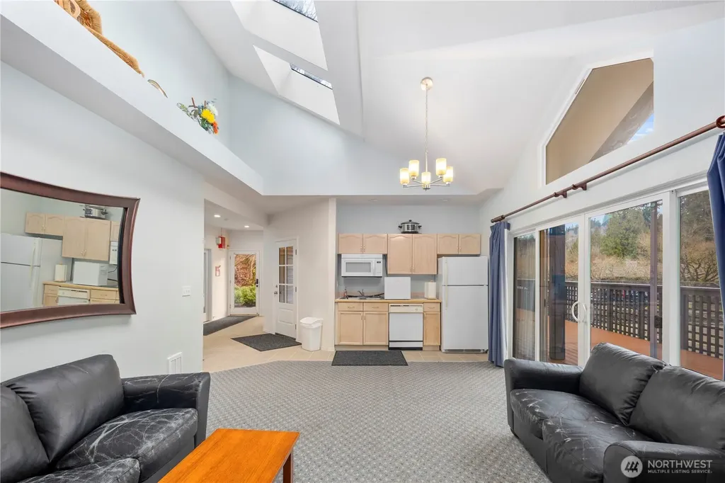 15805 Waynita Way NE Bothell WA 98011