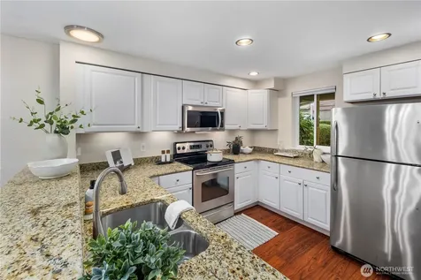 15805 Waynita Way NE Bothell WA 98011