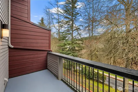 15805 Waynita Way NE Bothell WA 98011
