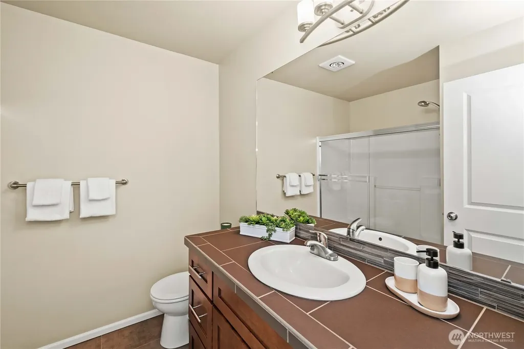 1912 113th Place SE Everett WA 98208