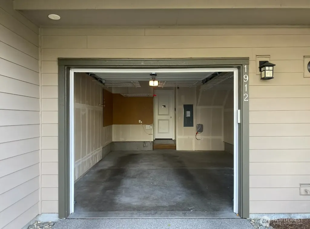 1912 113th Place SE Everett WA 98208