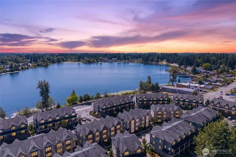 1912 113th Place SE Everett WA 98208