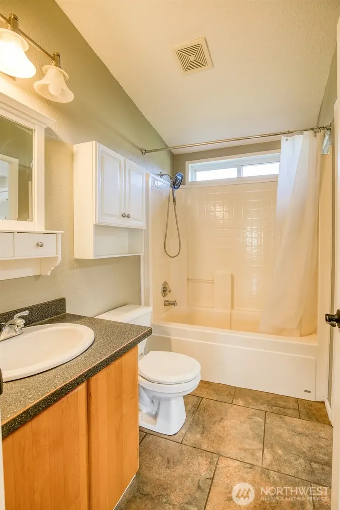 4687 Wishkah Road Aberdeen WA 98520